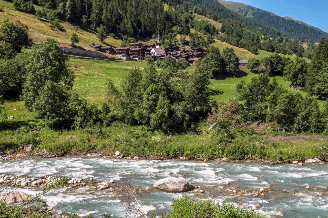 Denkmalgeschuetzter Spycher Total Renoviert Goms Экстерьер фото